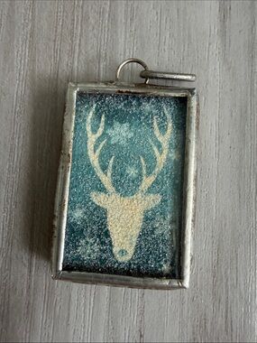 Jewel Kade Deer Silhouette Pendant Necklace - Teal and Cream